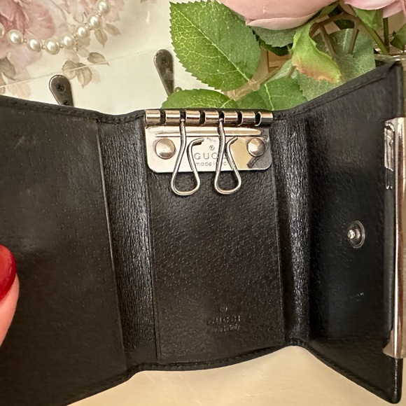 Gucci Keyholder/ Cardholder - Picture 3 of 3